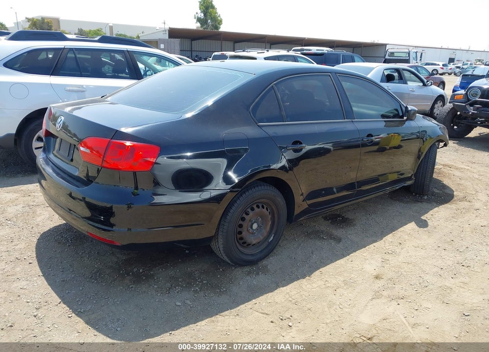 2013 VOLKSWAGEN JETTA 2.0L S VIN: 3VW2K7AJ4DM385937