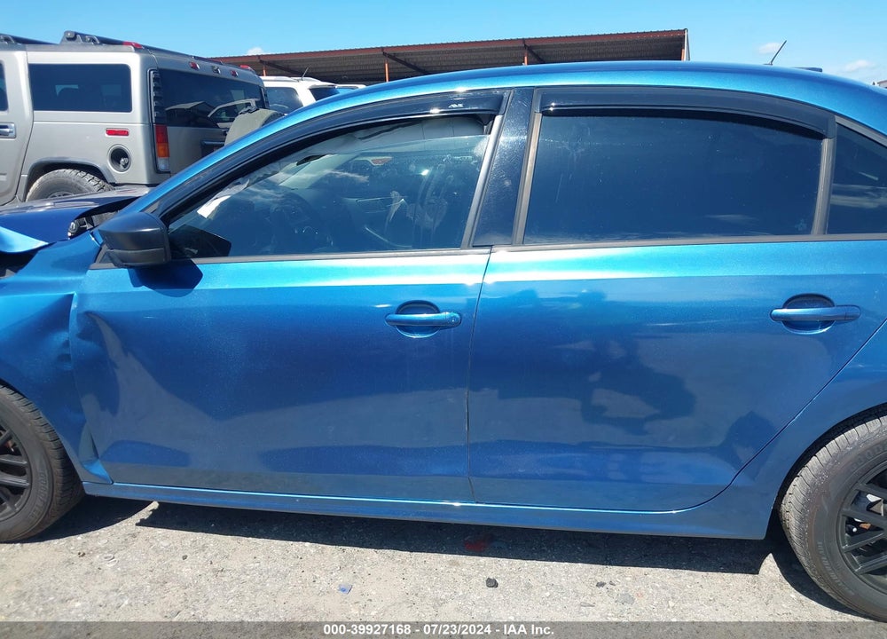 2015 VOLKSWAGEN JETTA 2.0L S VIN: 3VW2K7AJXFM211101
