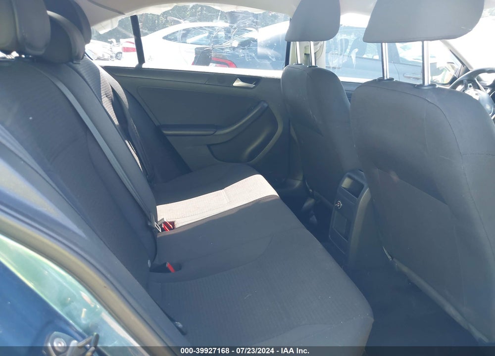 2015 VOLKSWAGEN JETTA 2.0L S VIN: 3VW2K7AJXFM211101