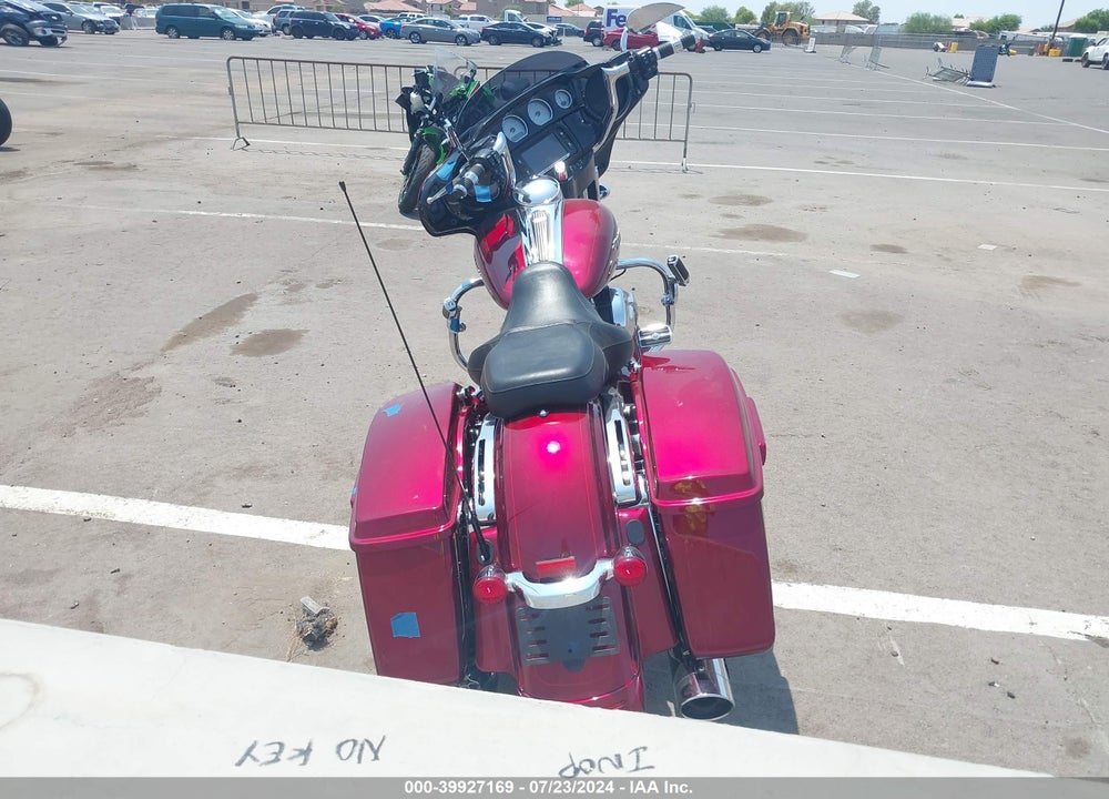 2016 HARLEY-DAVIDSON FLHXS STREET GLIDE SPECIAL VIN: 1HD1KRM31GB623969
