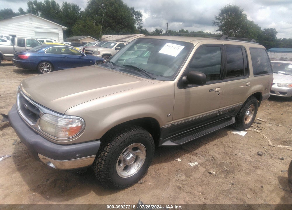 2000 FORD EXPLORER XLT VIN: 1FMZU83PXYZA01677