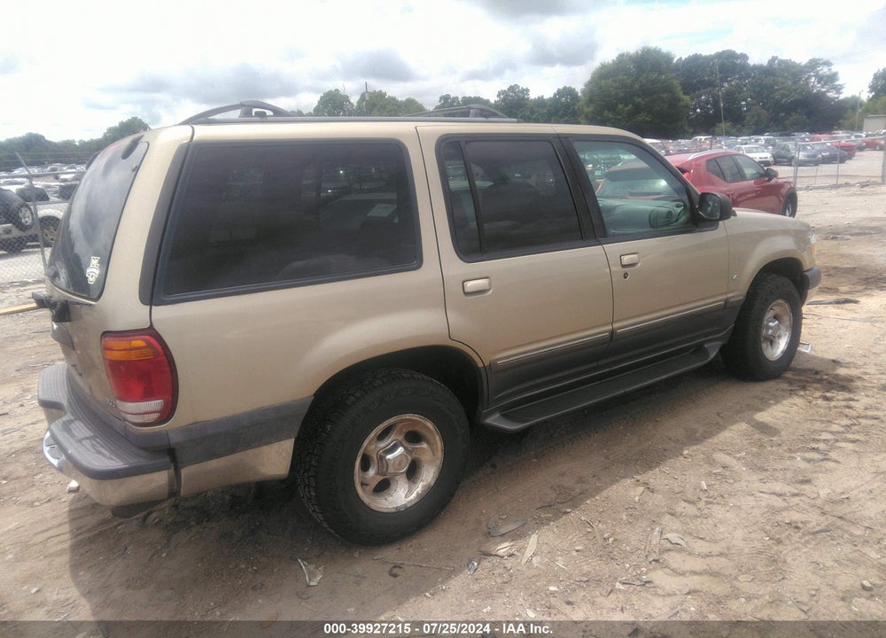 2000 FORD EXPLORER XLT VIN: 1FMZU83PXYZA01677