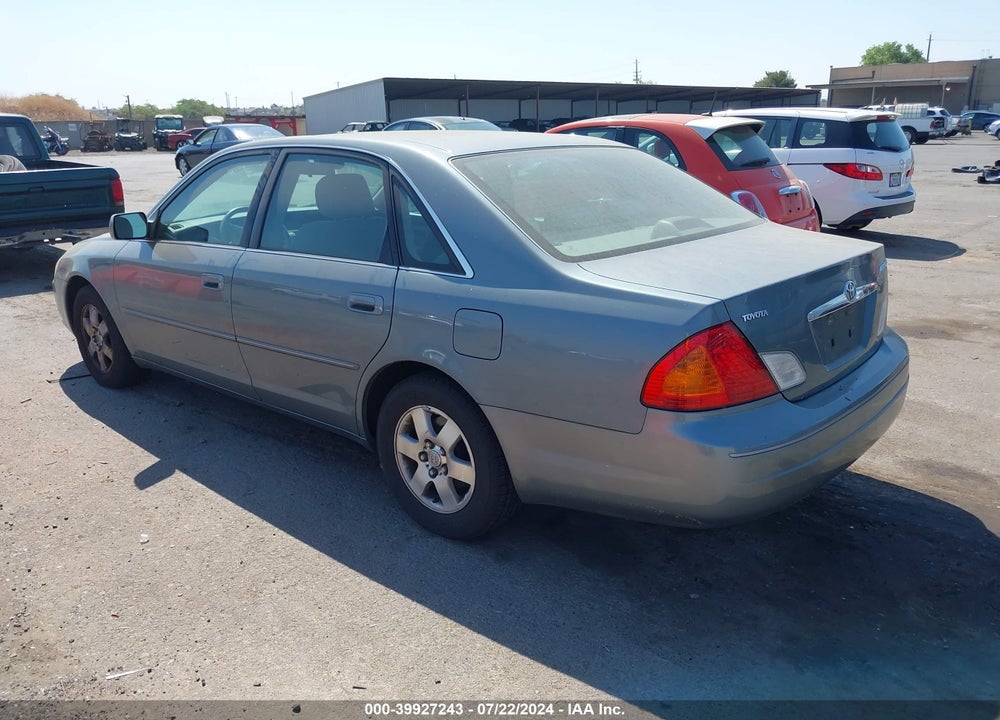 2001 TOYOTA AVALON XL VIN: 4T1BF28B31U117912