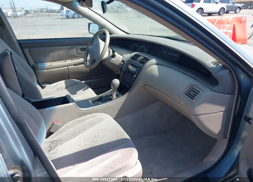 2001 TOYOTA AVALON XL VIN: 4T1BF28B31U117912