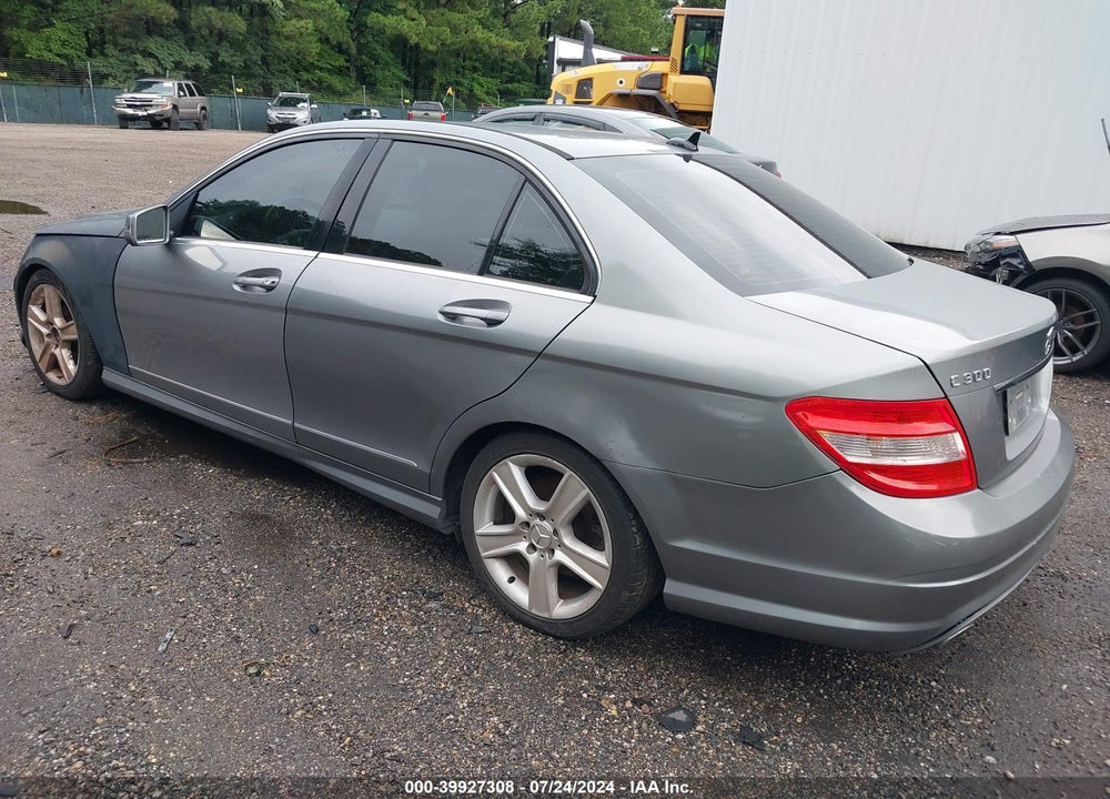 2010 MERCEDES-BENZ C 300 LUXURY 4MATIC/SPORT 4MATIC VIN: WDDGF8BBXAR086611
