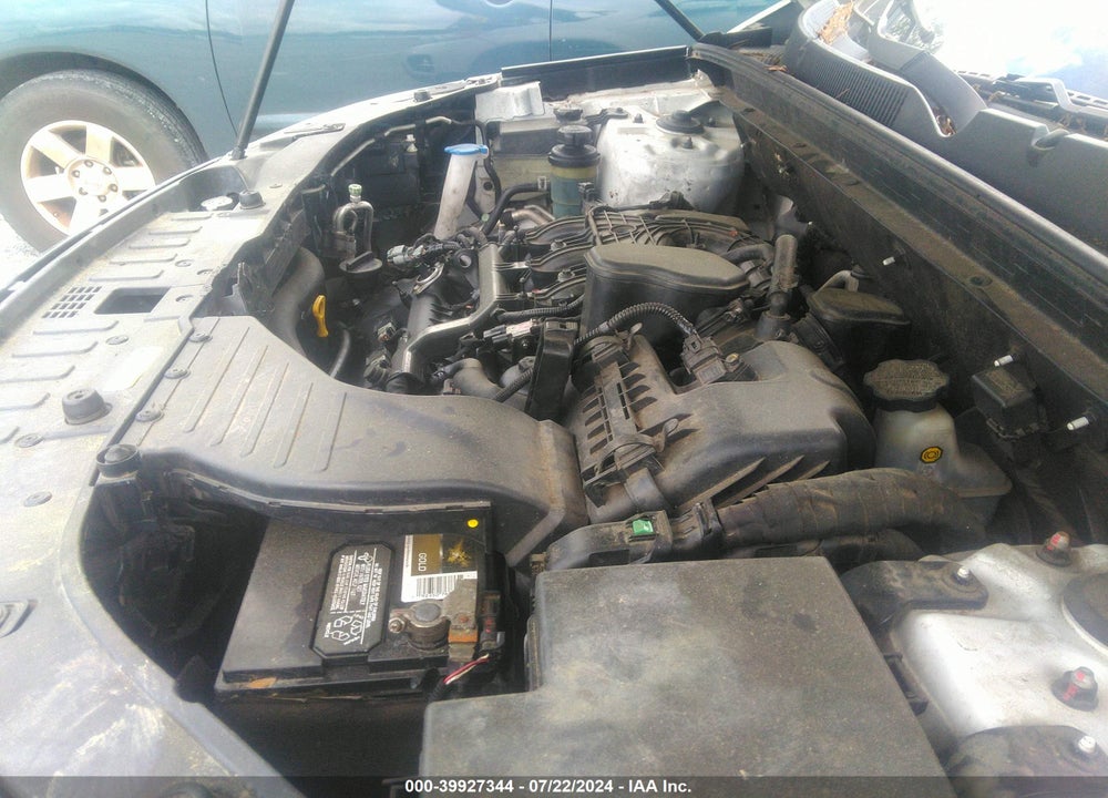 2013 KIA SORENTO LX V6 VIN: 5XYKT4A21DG329829