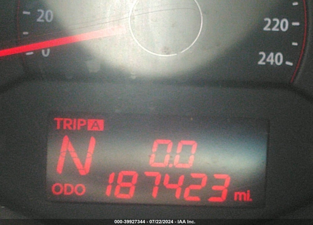 2013 KIA SORENTO LX V6 VIN: 5XYKT4A21DG329829
