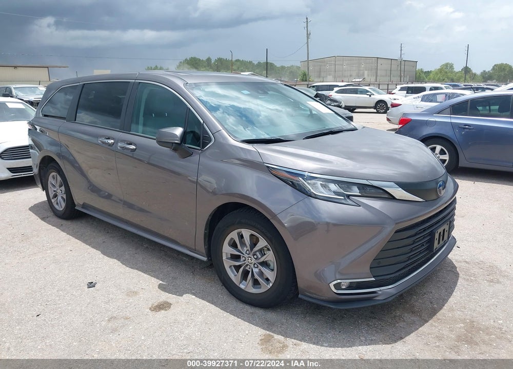 2022 TOYOTA SIENNA XLE VIN: 5TDYRKEC6NS125693