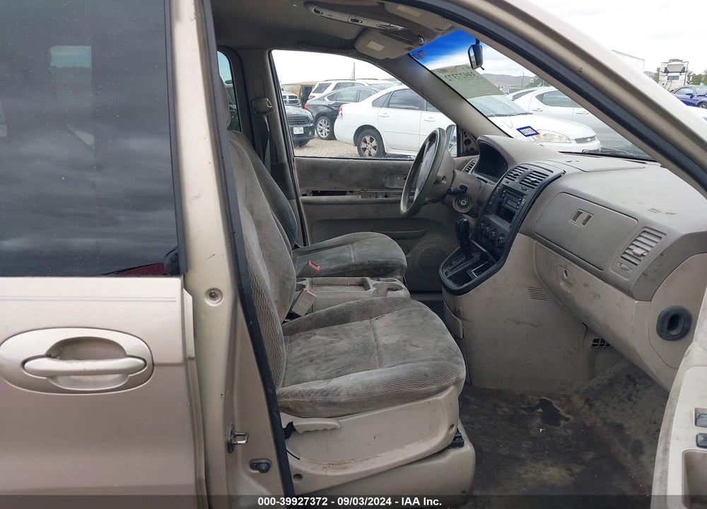 2005 KIA SEDONA EX/LX VIN: KNDUP131256656826