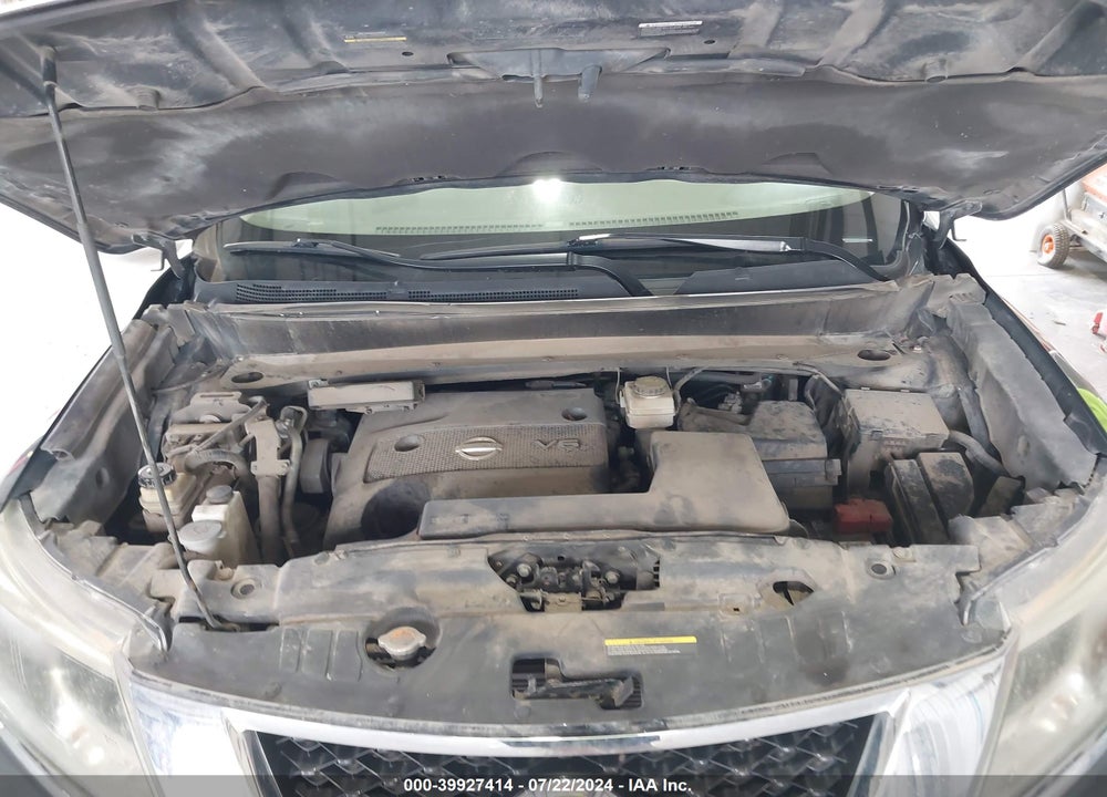 2014 NISSAN PATHFINDER SL VIN: 5N1AR2MM8EC681402