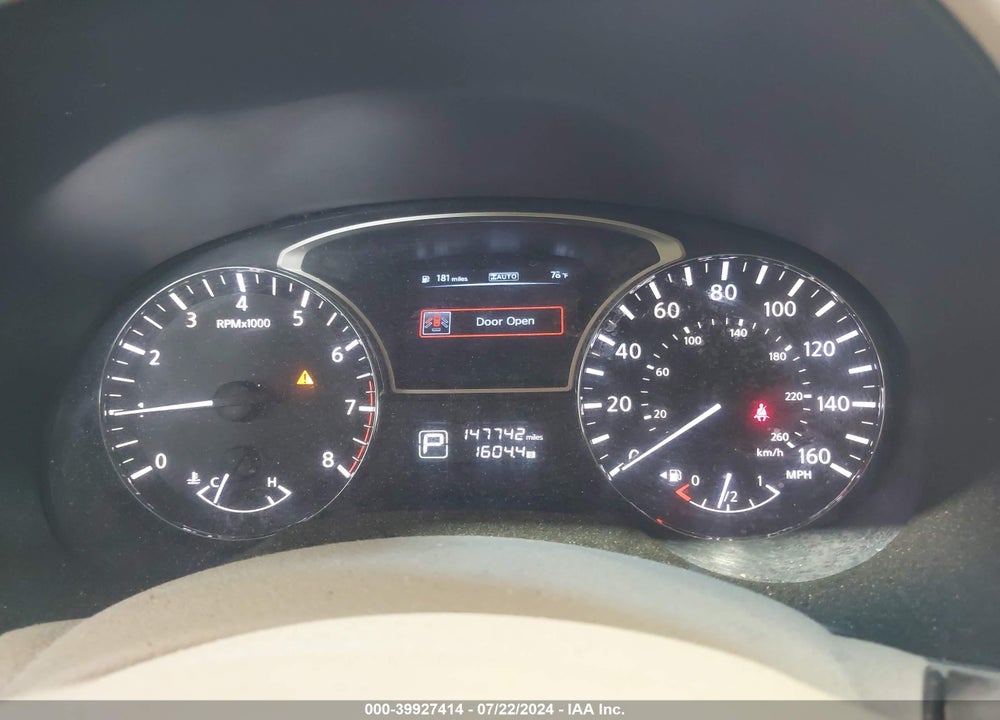2014 NISSAN PATHFINDER SL VIN: 5N1AR2MM8EC681402