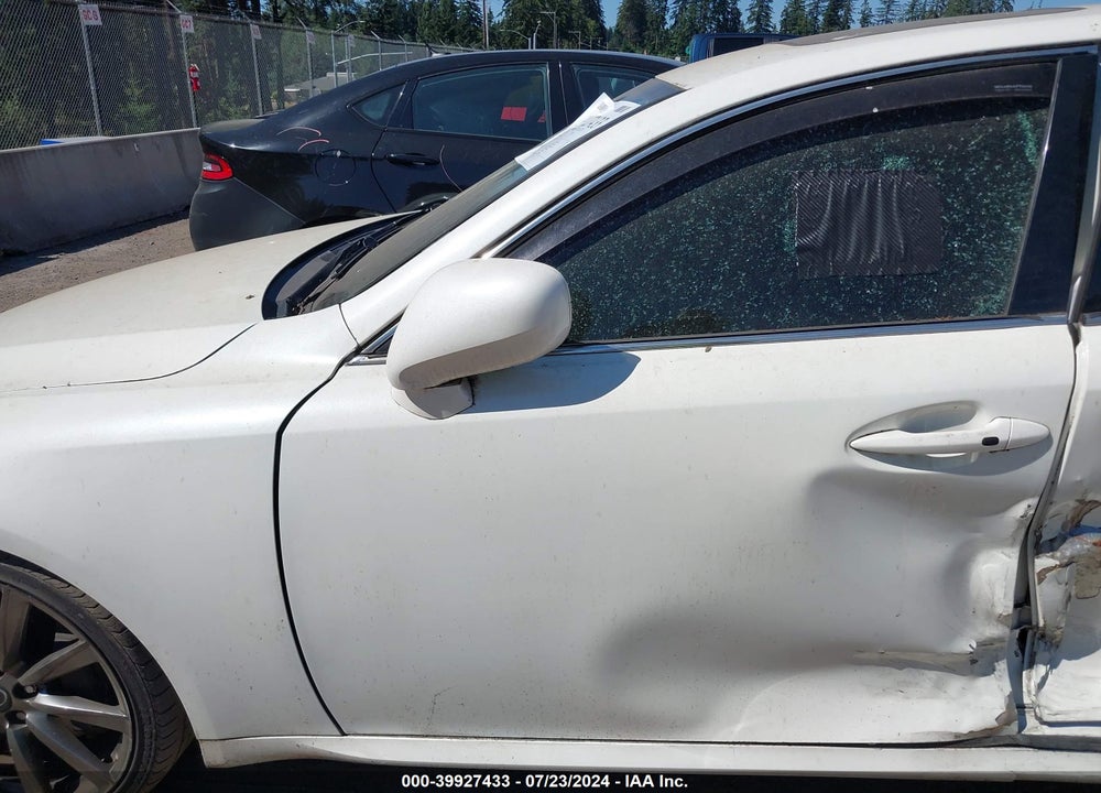 2006 LEXUS IS 350 VIN: JTHBE262662001082