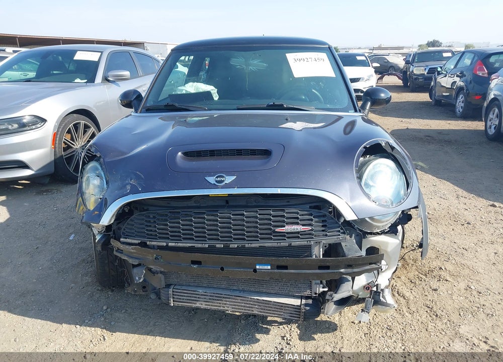 2012 MINI COOPER S VIN: WMWSV3C57CTY16402