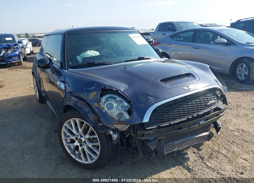 2012 MINI COOPER S VIN: WMWSV3C57CTY16402