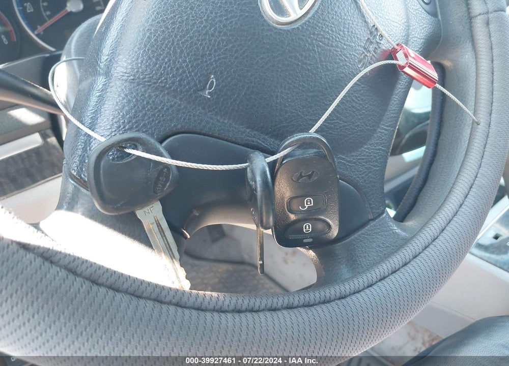 2008 HYUNDAI SANTA FE GLS VIN: 5NMSG13D78H167671