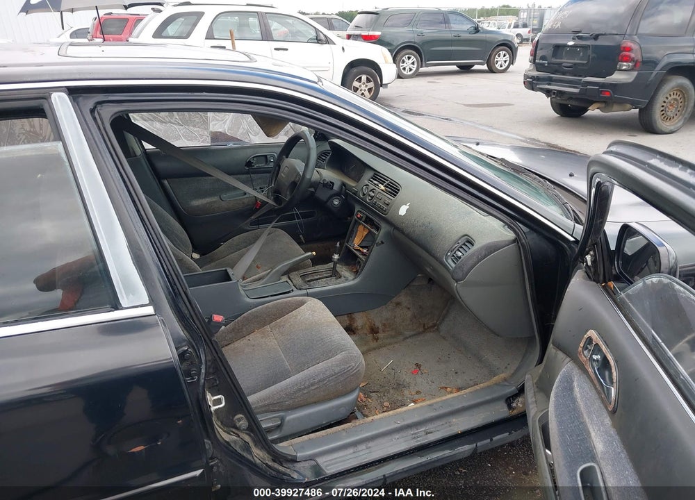 1996 HONDA ACCORD EX/EX-R VIN: 1HGCD5653TA125530