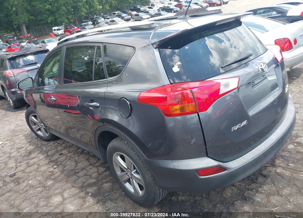 2015 TOYOTA RAV4 XLE VIN: JTMRFREV7FJ020148