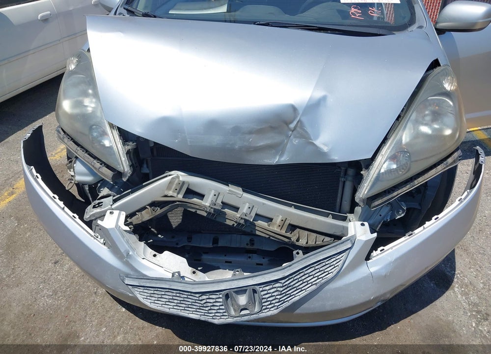 2012 HONDA FIT VIN: JHMGE8H34CS000801