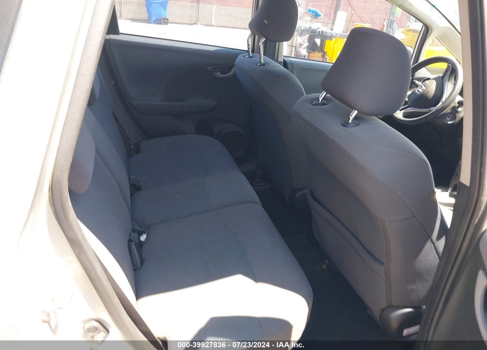 2012 HONDA FIT VIN: JHMGE8H34CS000801