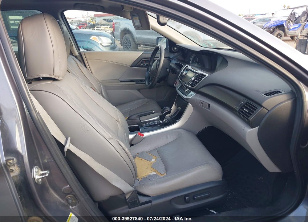 2013 HONDA ACCORD EX-L V-6 VIN: 1HGCR3F88DA002470