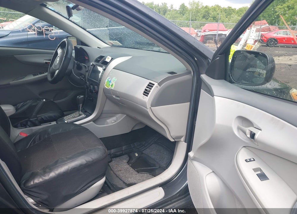 2010 TOYOTA COROLLA LE VIN: 2T1BU4EE5AC242167