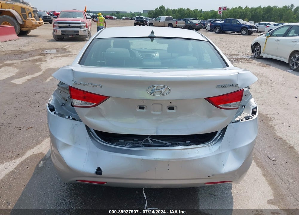 2013 HYUNDAI ELANTRA GLS VIN: KMHDH4AE4DU927038