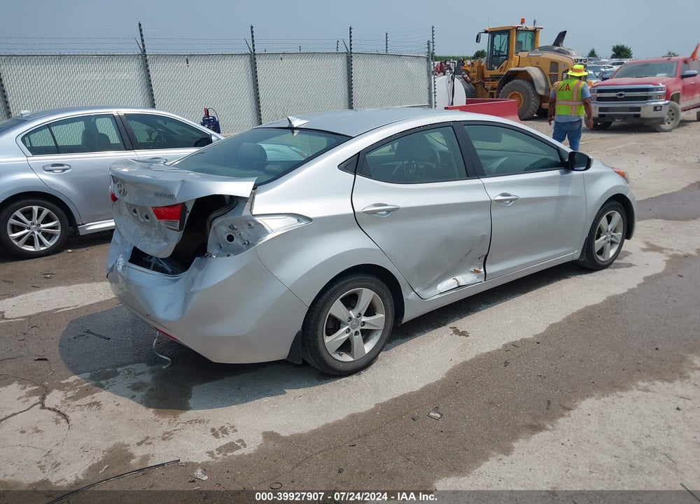 2013 HYUNDAI ELANTRA GLS VIN: KMHDH4AE4DU927038