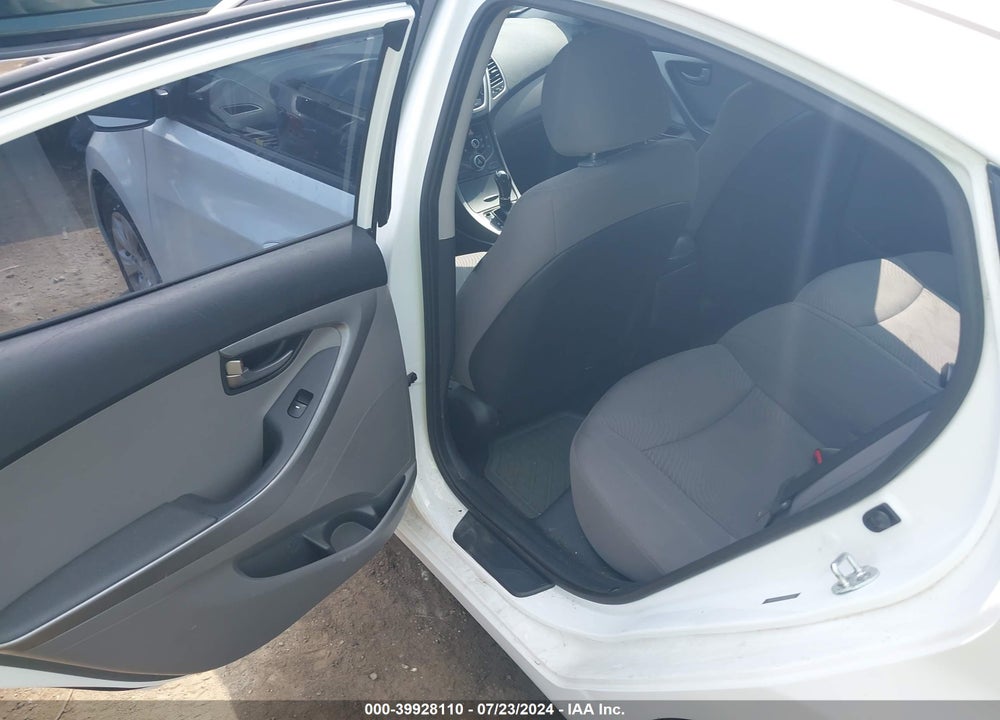 2016 HYUNDAI ELANTRA SE VIN: 5NPDH4AEXGH669000