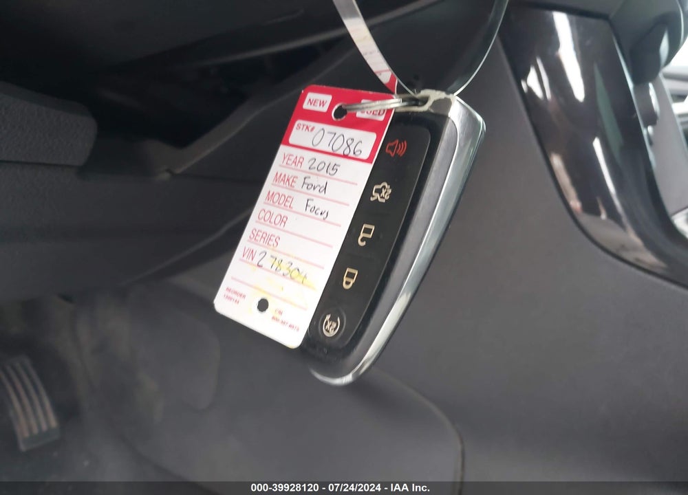 2015 FORD FOCUS TITANIUM VIN: 1FADP3N27FL278304