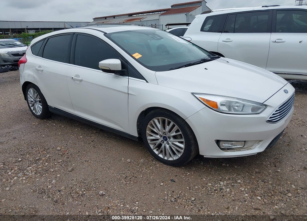 2015 FORD FOCUS TITANIUM VIN: 1FADP3N27FL278304