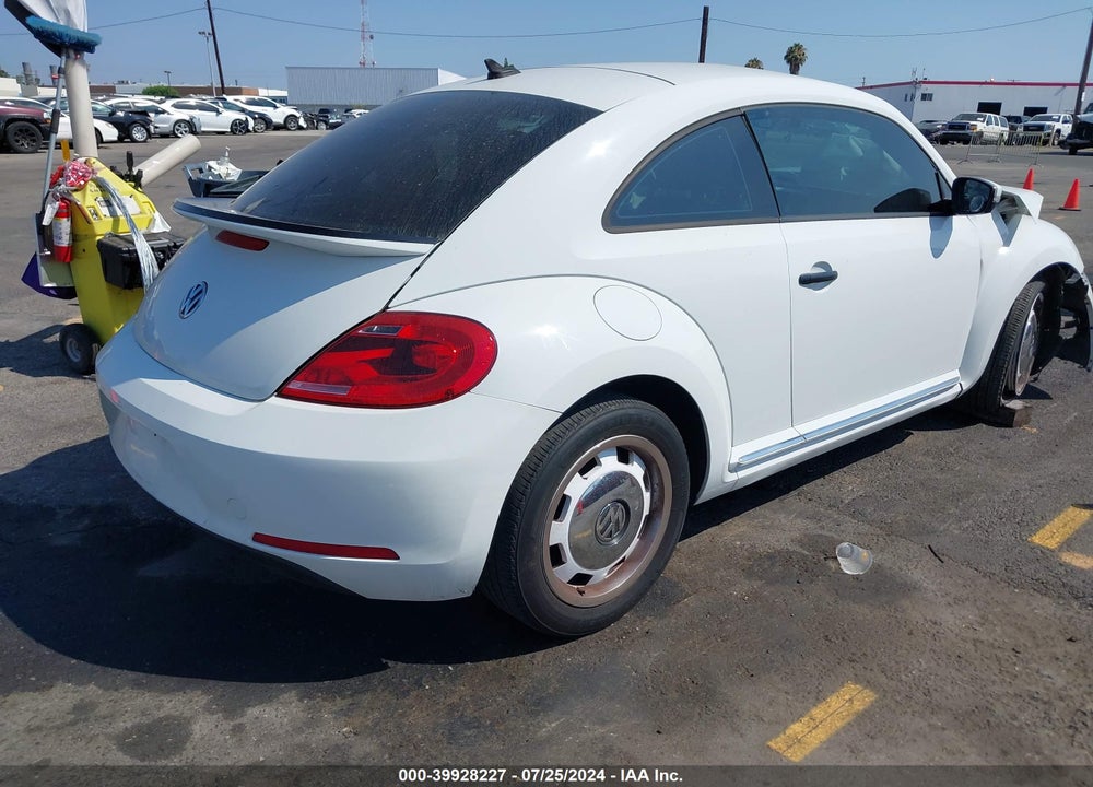 2015 VOLKSWAGEN BEETLE VIN: 3VWF17AT1FM601056