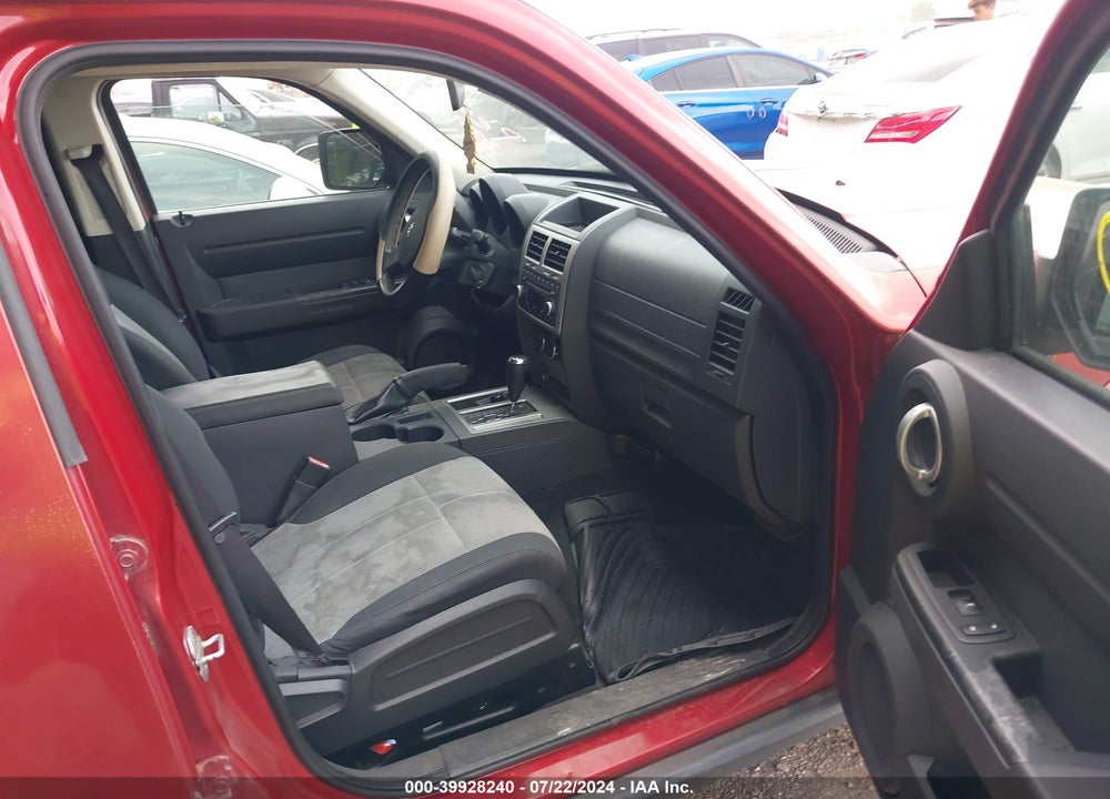 2007 DODGE NITRO SXT VIN: 1D8GU28K37W727839