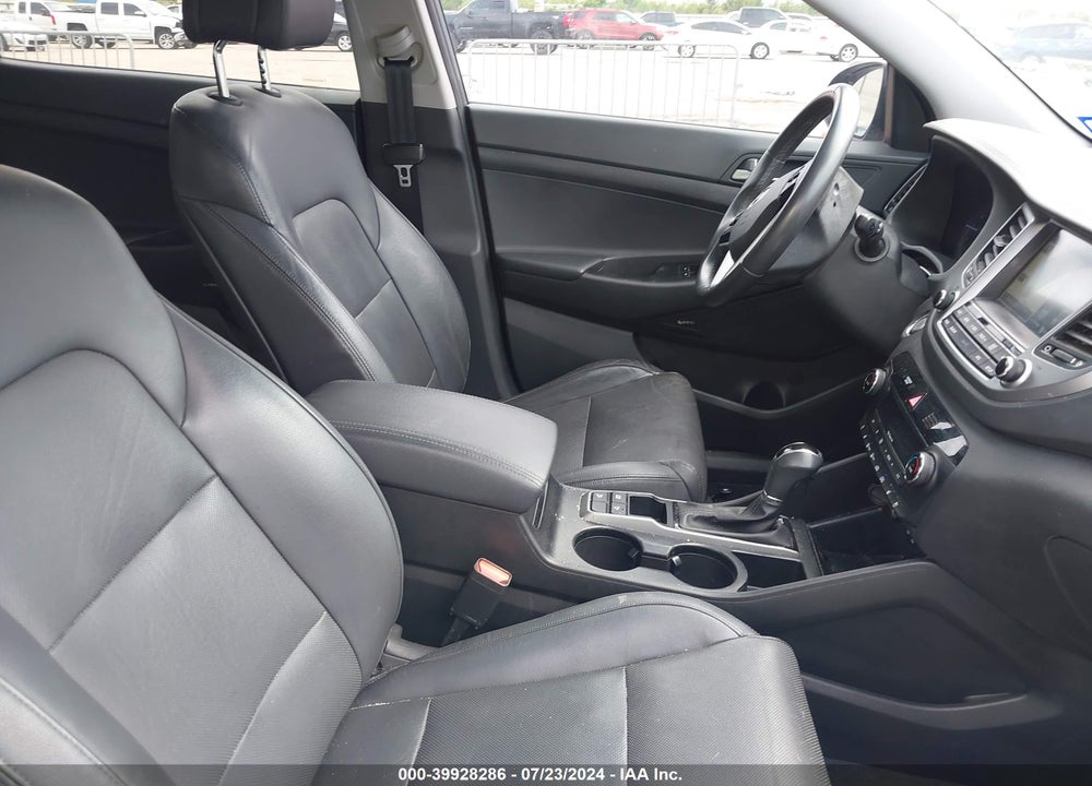 2017 HYUNDAI TUCSON LIMITED VIN: KM8J33A24HU353175