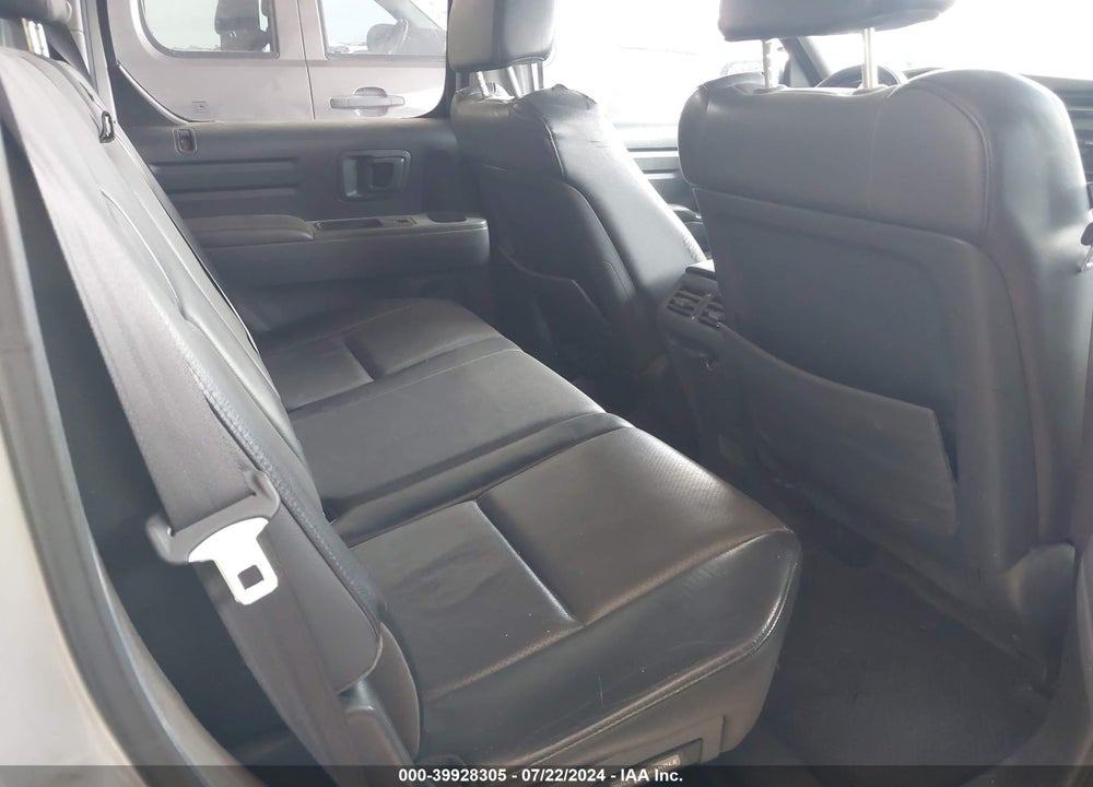 2006 HONDA RIDGELINE RTL VIN: 2HJYK16586H550083