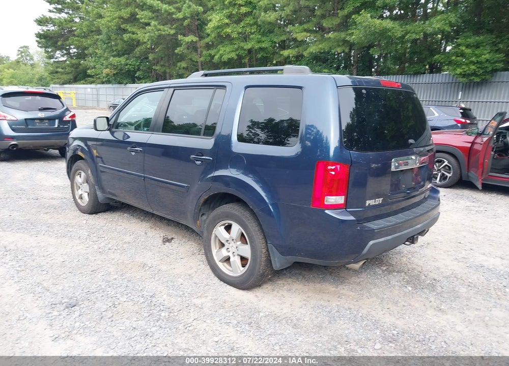 2011 HONDA PILOT EX-L VIN: 5FNYF4H60BB034610
