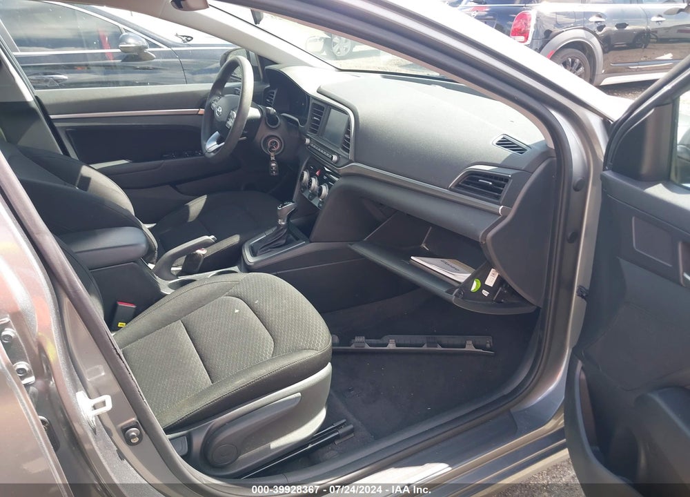 2019 HYUNDAI ELANTRA SEL VIN: KMHD84LF1KU811346