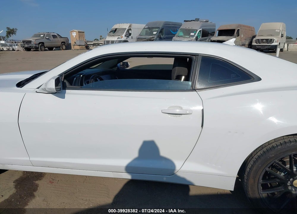 2015 CHEVROLET CAMARO VIN: 2G1FC1E30F9281539