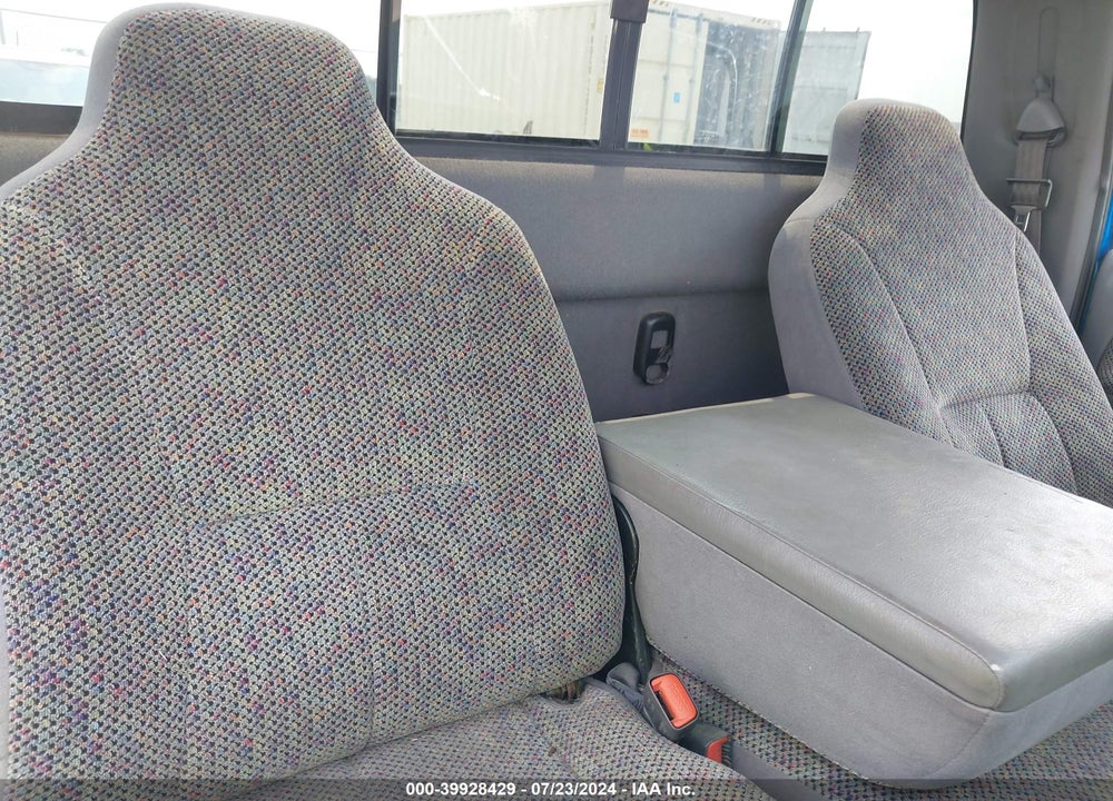 1999 DODGE RAM 1500 ST VIN: 1B7HF16Z2XS126372