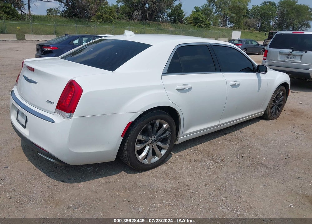 2017 CHRYSLER 300 LIMITED AWD VIN: 2C3CCARG9HH512913