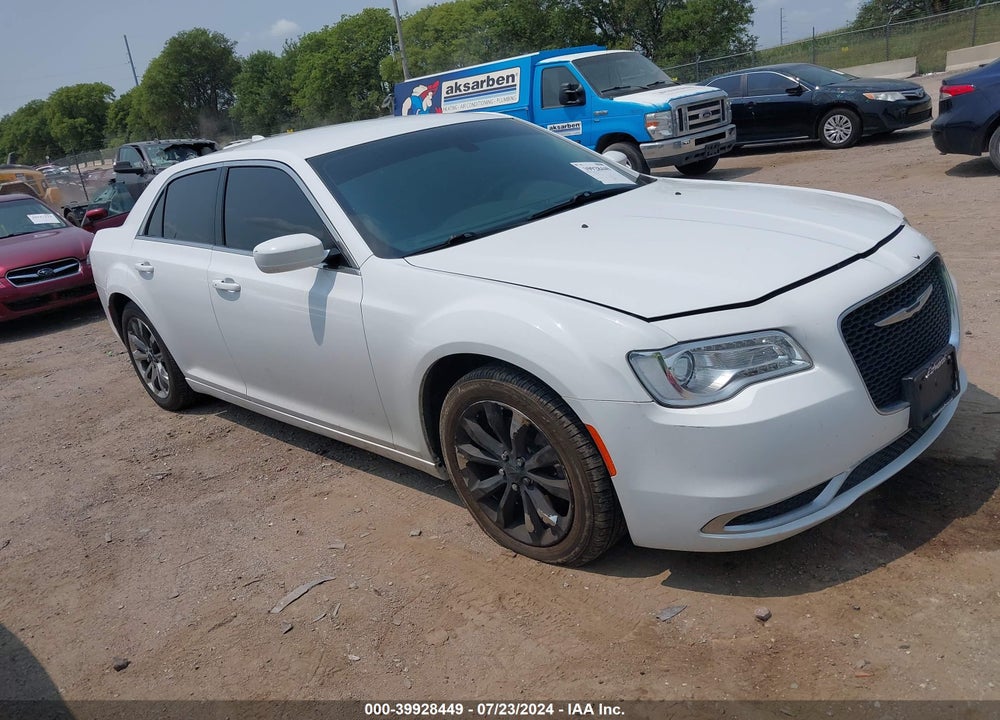2017 CHRYSLER 300 LIMITED AWD VIN: 2C3CCARG9HH512913