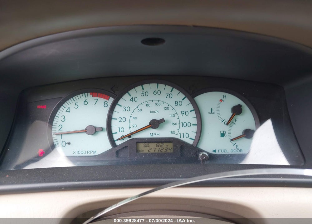 2004 TOYOTA COROLLA LE VIN: 2T1BR32E24C284610