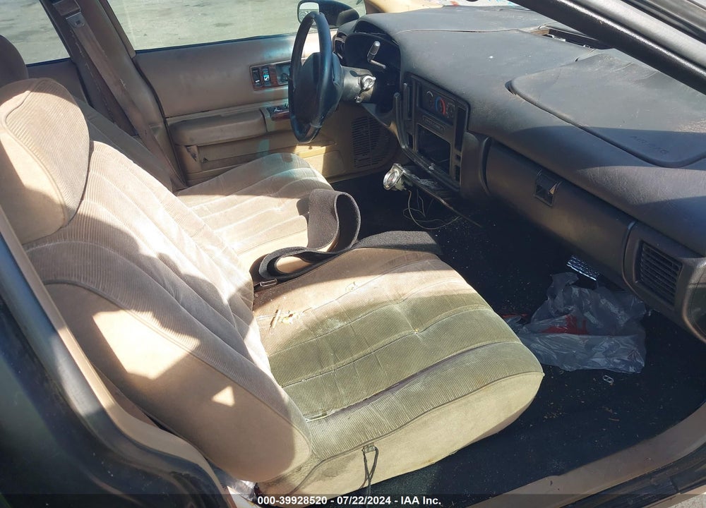 1994 CHEVROLET CAPRICE CLASSIC VIN: 1G1BL52P7RR187388