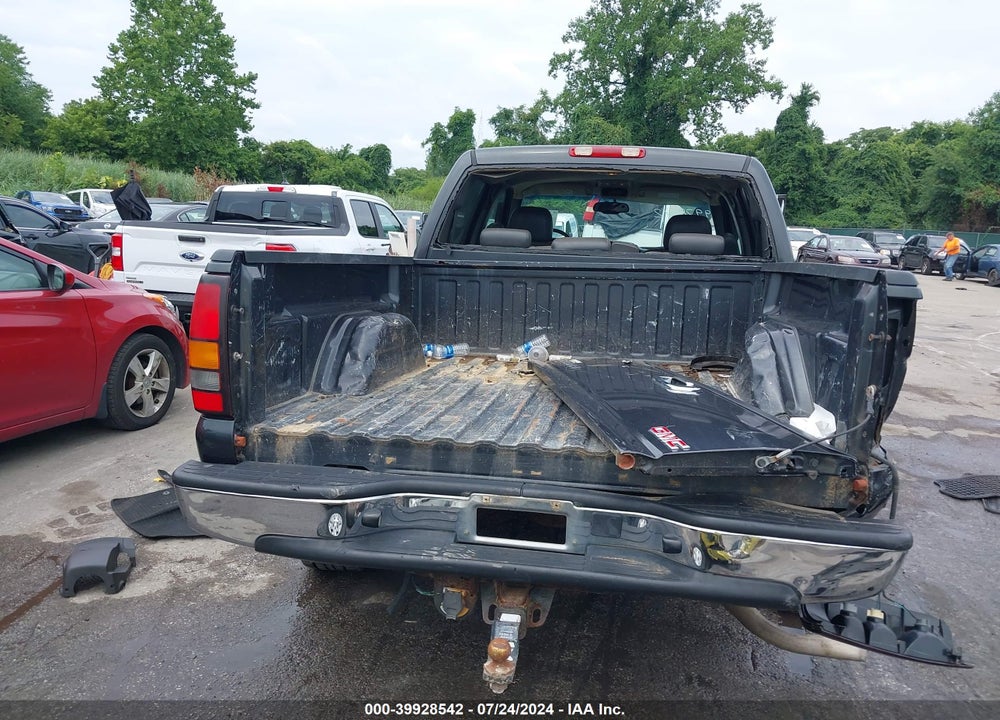 2005 GMC SIERRA 1500 SLT VIN: 2GTEC13T451240446