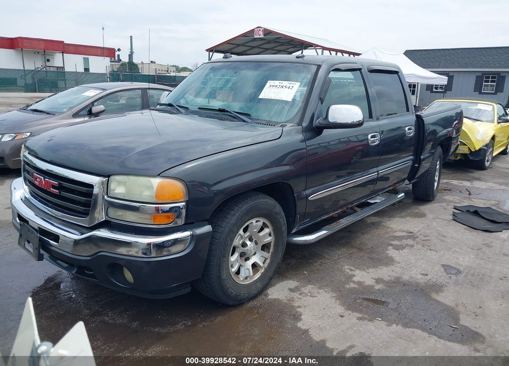 2005 GMC SIERRA 1500 SLT VIN: 2GTEC13T451240446