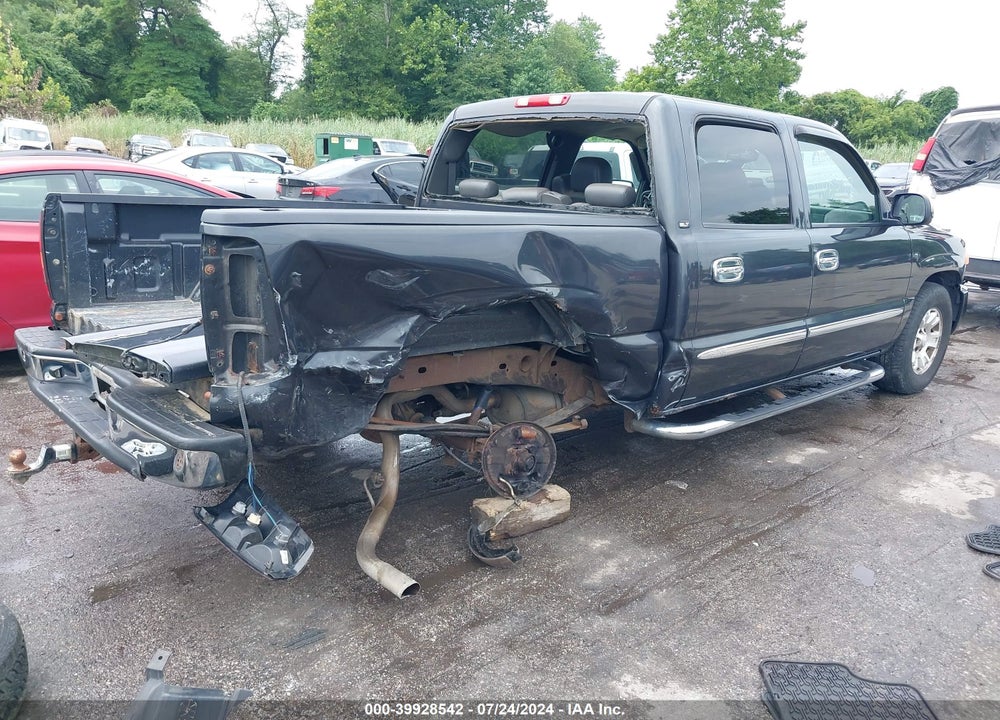 2005 GMC SIERRA 1500 SLT VIN: 2GTEC13T451240446