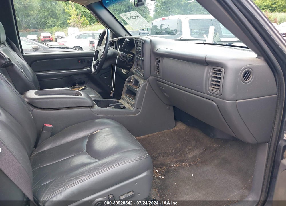 2005 GMC SIERRA 1500 SLT VIN: 2GTEC13T451240446