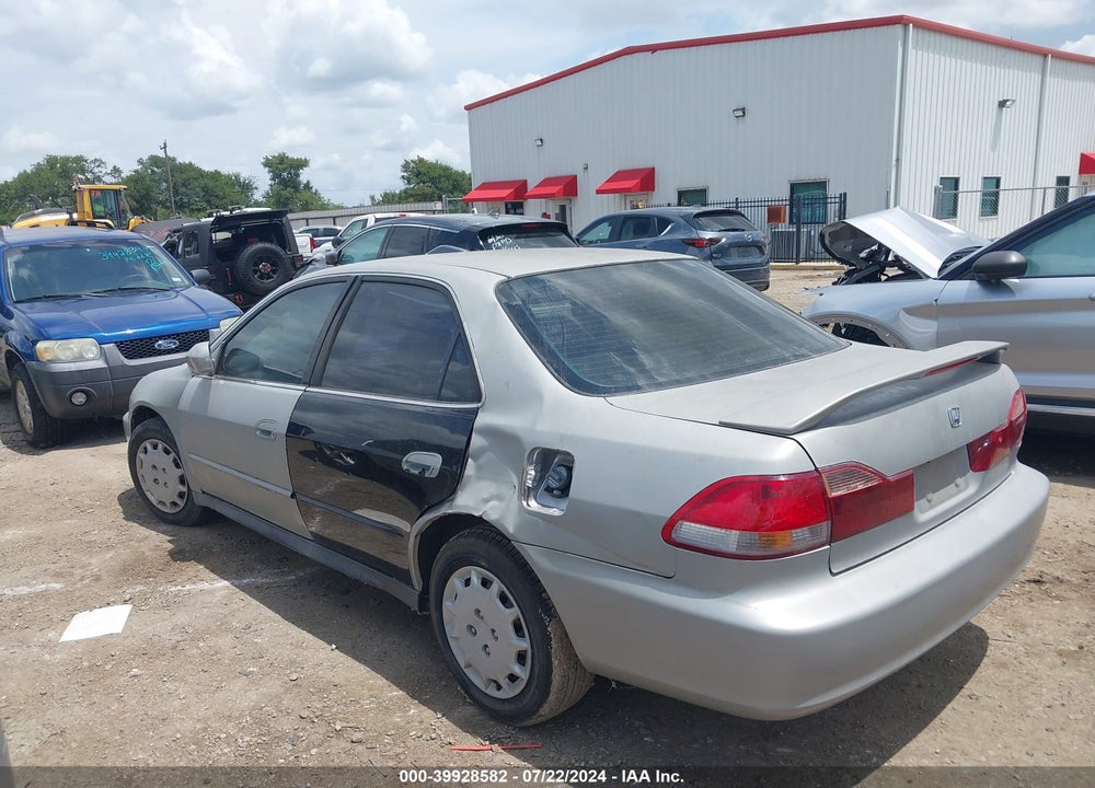 2002 HONDA ACCORD 2.3 LX VIN: 3HGCG564X2G701192