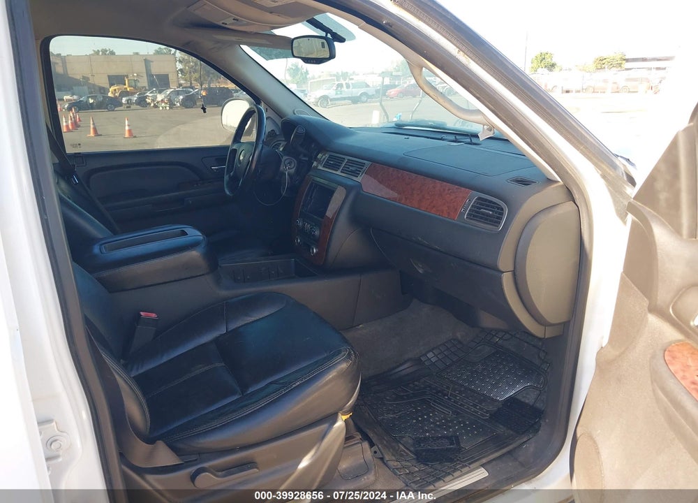 2007 CHEVROLET TAHOE LT VIN: 1GNFC130X7J105000