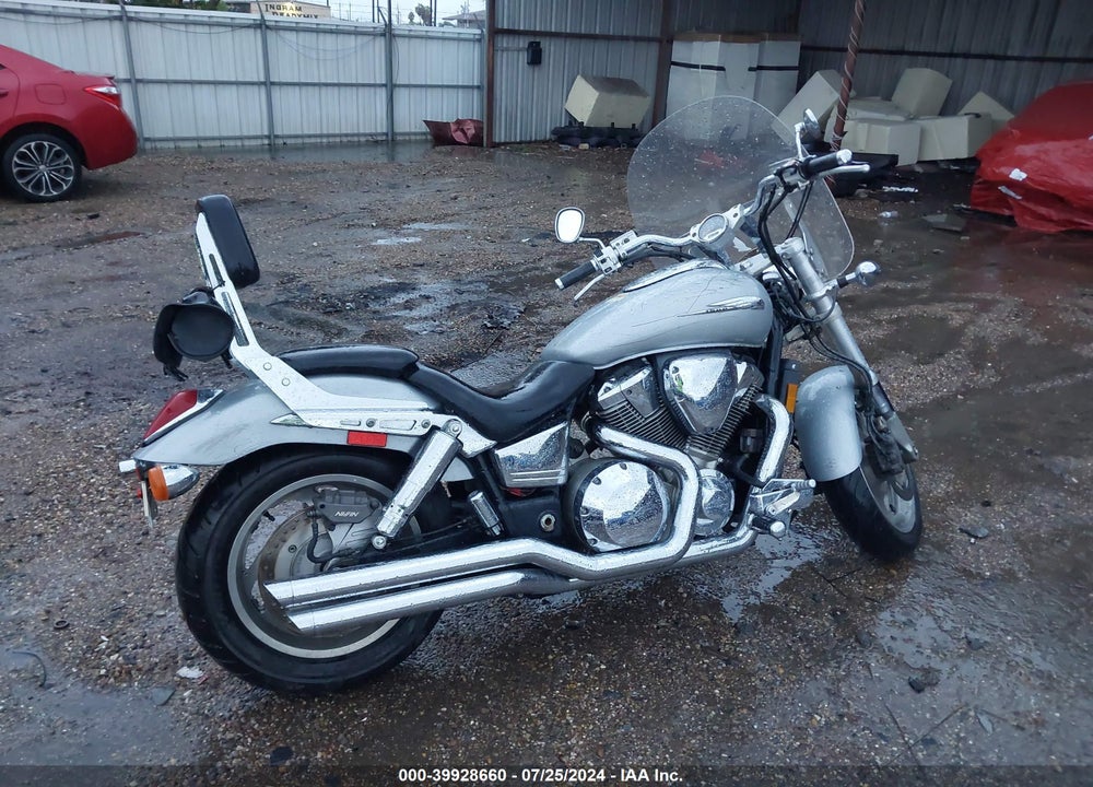 2002 HONDA VTX1800 C VIN: 1HFSC46032A010507
