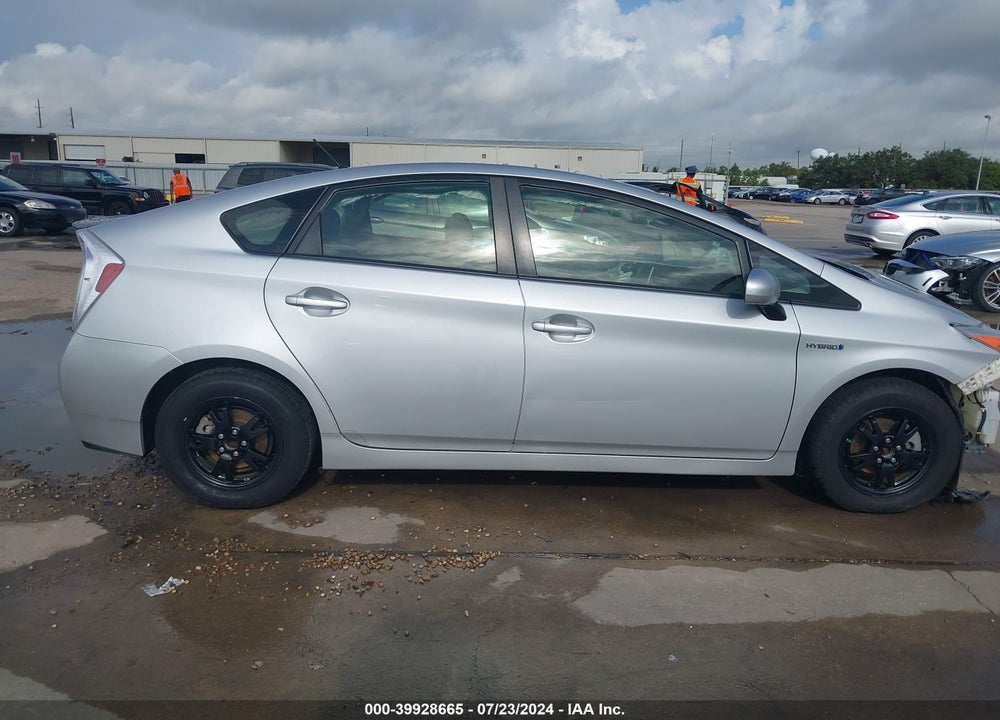 2015 TOYOTA PRIUS TWO VIN: JTDKN3DU2F1931112